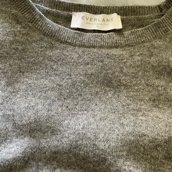 Everlane cashmere classic crew sweater - Picture 10 of 10